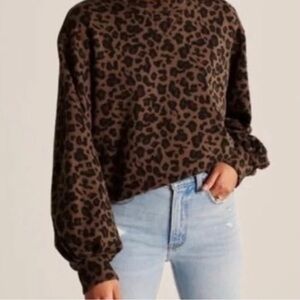 Abercrombie & Fitch Leopard Sweatshirt